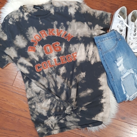 City Dreams Bjorkvin College Acid Washed Tshirt - Picture 8 of 9
